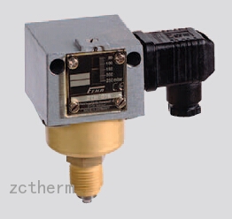  DCM025 Mechanical pressure switches