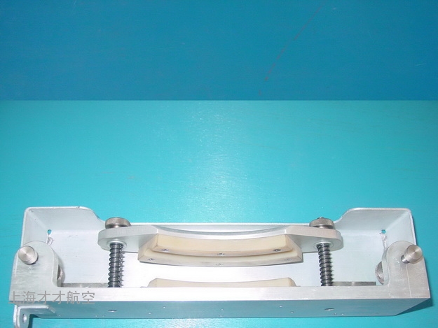 锁紧工具
