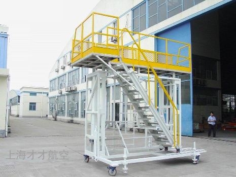 FD-4160 高度可调侧机身工作梯