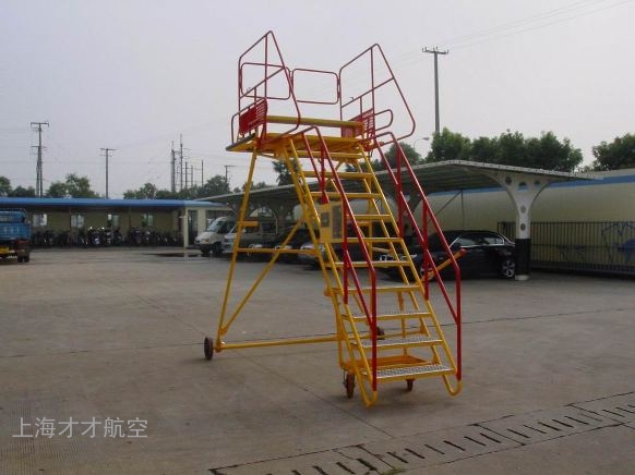 THS舱工作梯