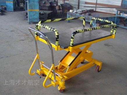 液压升降车