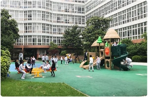 金苹果学校 儿童游乐设备